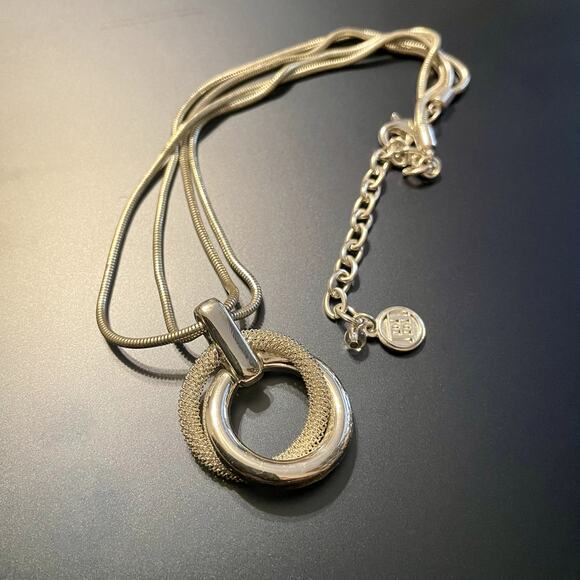3 for $15 Clearance Dana Buchman Silver Tone Interlocking Circle Necklace - Picture 3 of 8